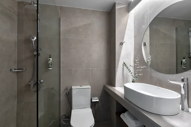 غرفة بسرير مزدوج أو سريرين منفصلين بإطلالة على البحر، Achaia Beach Hotel, Vassilicos House of Hospitality 7/10