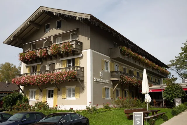 Hotel Schlossblick Chiemsee، Rosenheim 1/50