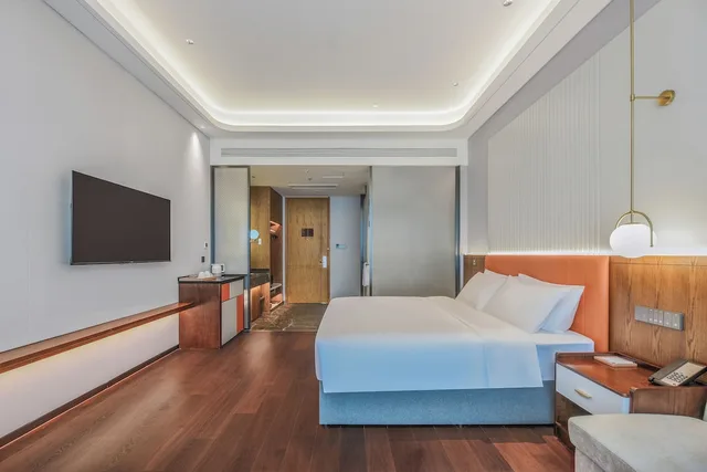 Superior, King Bed, Novotel Jinan Airport 3/4