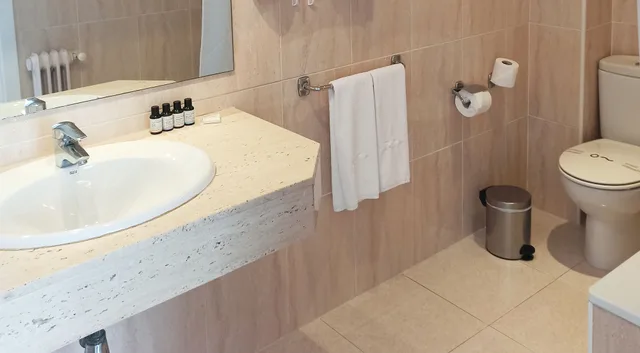 Connecting, Comfort, Family, 2 Double Beds, Pool View, Balcony, Hotel Aromar 8/8