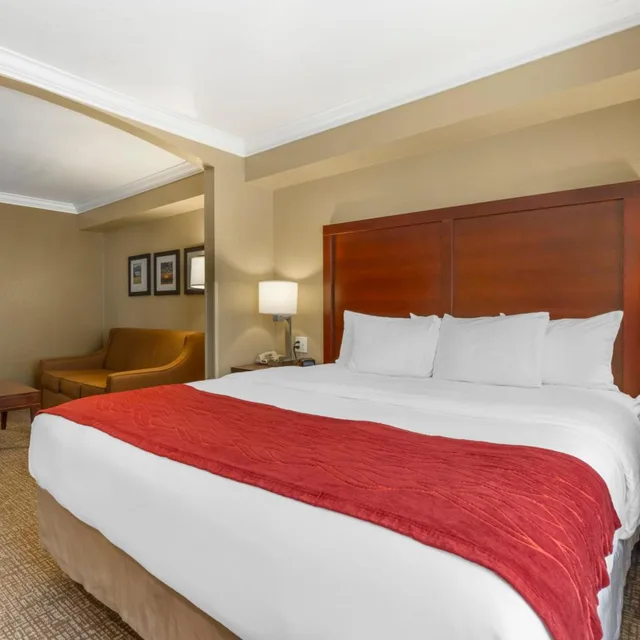 جناح بسرير كينج في الطابق العلوي، Comfort Inn Arcata Humboldt Area 3/6
