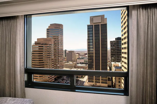 غرفة بسرير كينج بإطلالة على المدينة في طابق مرتفع، Hilton Denver City Center 9/9