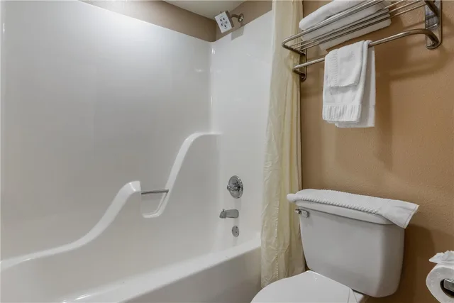 غرفة بسرير كينج، Surestay Plus Hotel By Best Western Poteau 3/3