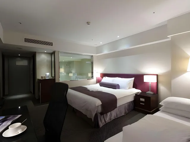 غرفة تنفيذية ثلاثية بسرير مزدوج مع أريكة، K Hotels Yungho 1/2