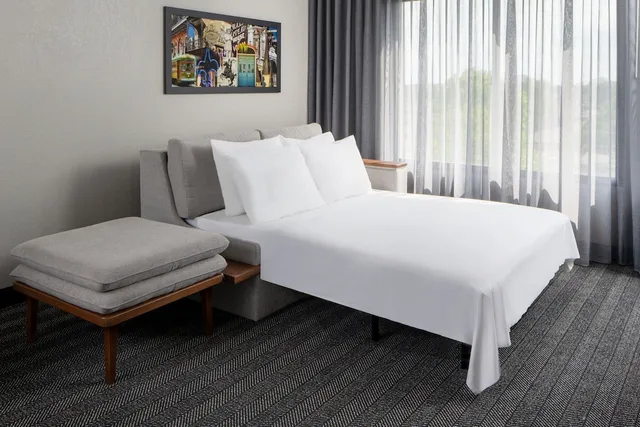 1 Bedroom, Junior Suite, King Bed, Sofa, Courtyard By Marriott New Orleans Metairie 2/3