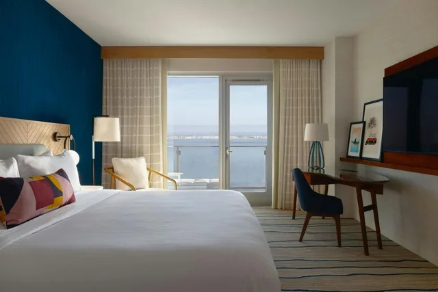 1 Bedroom, Luxury, Suite, King Bed, Bay View, Sofa, Balcony, Gaylord Pacific Resort & Convention Center 1/3