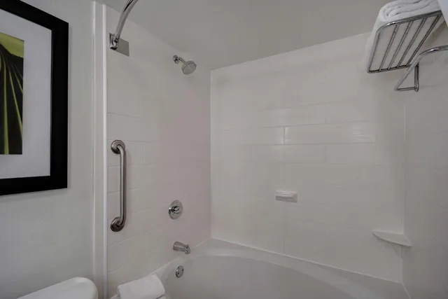 جناح بسرير كينج بغرفة نوم واحدة، Hilton Garden Inn Ft Myers 6/6
