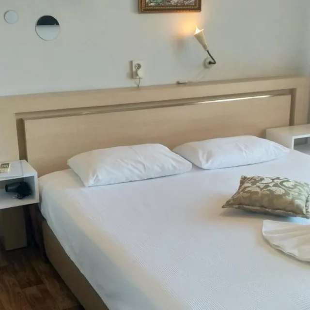 غرفة بسرير مزدوج، Urkmez Hotel 3/10
