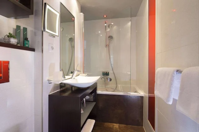 غرفة كلاسيكية مفردة بسرير كوين، Grand Hotel Saint Michel 3/5