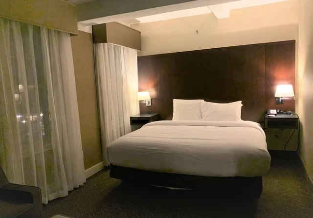 جناح بسرير كينج لذوي الإعاقة، Best Western Syracuse Downtown Hotel Suites 2/3