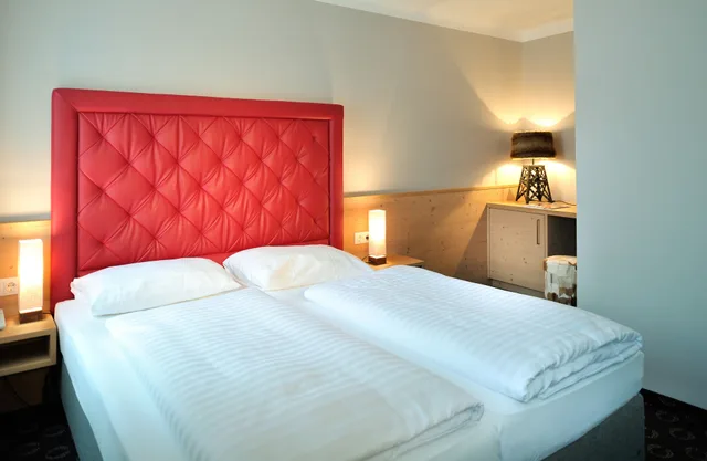 Standard, Queen Bed, Markus Sittikus Hotel Sigl Gmbh 3/6