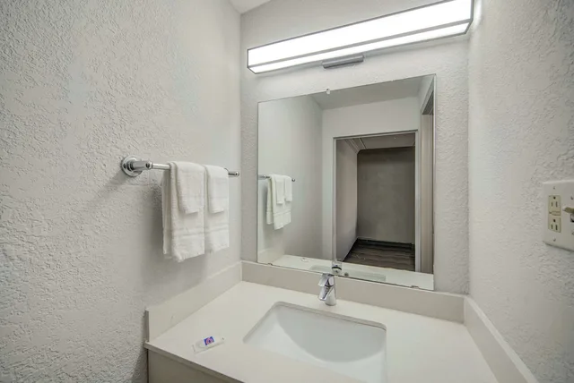 غرفة ديلوكس بسريرين كوين، Motel6 San Antonio, TX – I-35 North Corridor 5/7