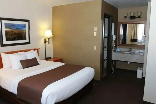 غرفة قياسية بسرير كوين لذوي الإعاقة، Motel6 Minot, ND 1/5