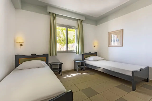 شقة بريميوم بسريرين مزدوجين بإطلالة على البحر بغرفتي نوم مع أريكة، Hapimag Resort Damnoni 2/6