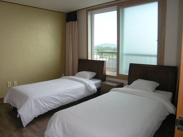 Gold, Suite, Twin Beds، Il Sung Jeju Beach Resort 3/10