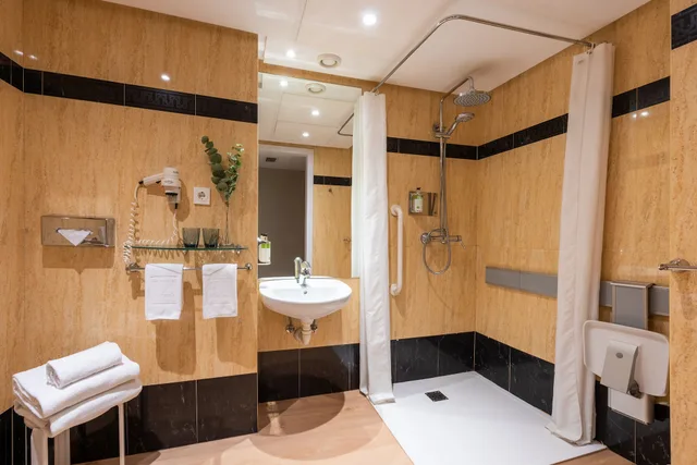 Innside, Twin Beds, Accessible، Hotel San Sebastian Orly, Affiliated by Melia 6/7