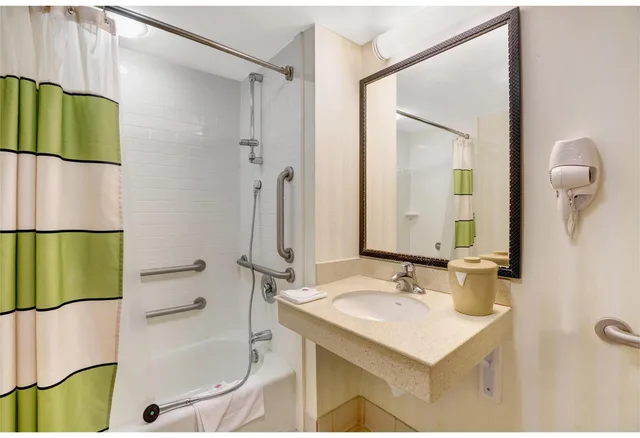 غرفة بسرير كينج، Motel6 Milford, CT 5/5