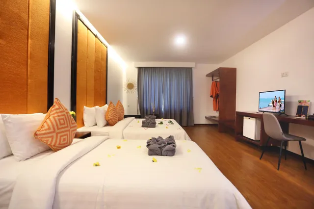 غرفة عائلية بإطلالة على المسبح بشرفة، Central Corner D Angkor 1/2