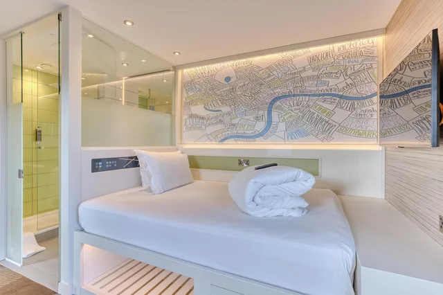 غرفة قياسية بسرير مزدوج، Hub by Premier Inn London Camden 1/10