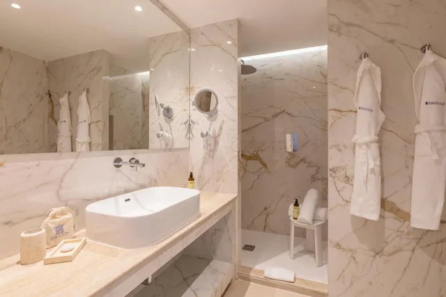 غرفة بريميوم بسرير مزدوج، Pagoda Hotel Residence 2/3