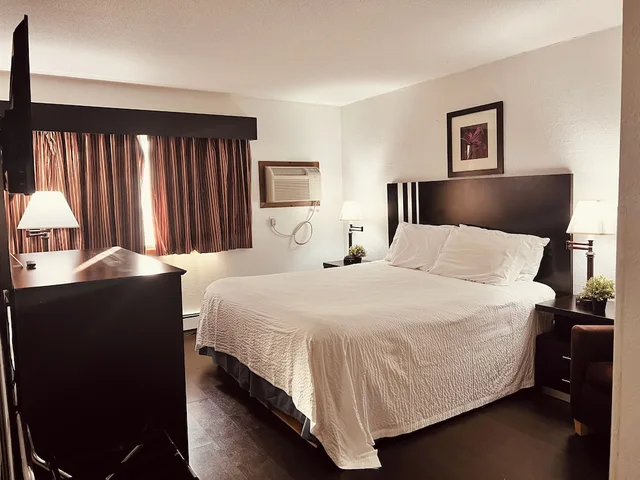 غرفة بسرير كينج لذوي الإعاقة، Travelodge By Wyndham Valleyfair Shakopee 4/7