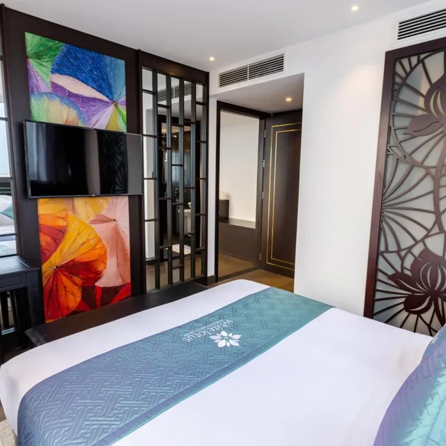 جناح عائلي، White Lotus hotel Hue 7/10
