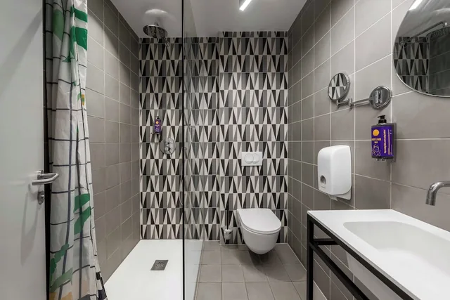 كابينة بسرير مزدوج بحمام مشترك في طابق منخفض، Ibis Styles Ljubljana The Fuzzy Log 4/6