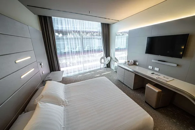 غرفة قياسية بسرير كوين، Best Western Plus Net Tower Hotel Padova 3/6