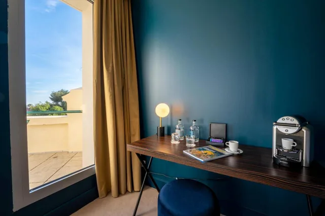 Privilege, Hotel des Palmiers Hyeres 6/6