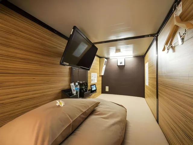 سكن مشترك بسرير فردي للرجال تُحدَّد عند الوصول، Capsule Hotel Anshin Oyado Shinbashi 1/4