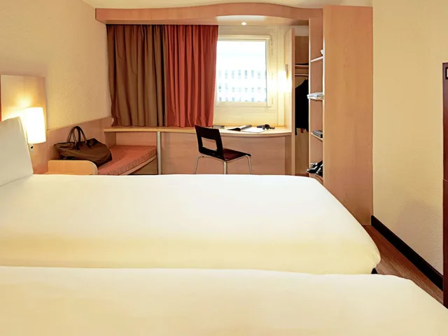 Superior, Triple, IBIS CHARLEROI CENTRE GARE 3/9