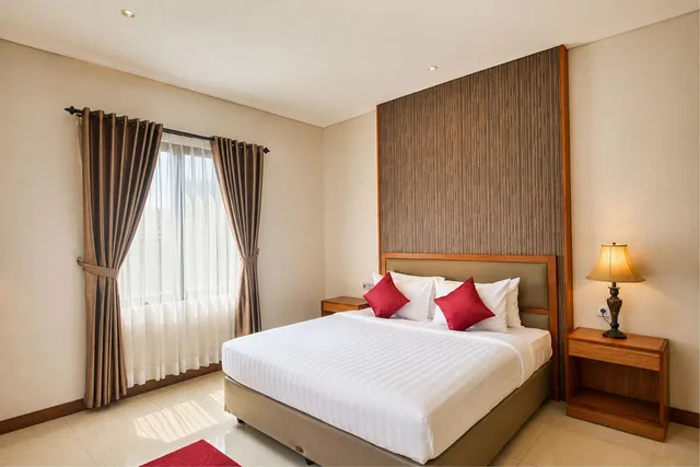 جناح، Sany Rosa Hotel 1/3