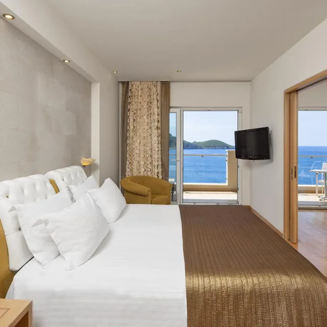 جناح، Akrotiri Beach - Adults Only 1/8