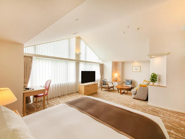 Junior Suite, King and Twin Beds, Mountain Side, Rusutsu Resort Hotel And Convention 3/3