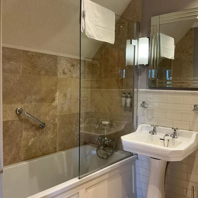 Small Double, Corriegour Lodge Hotel 3/7