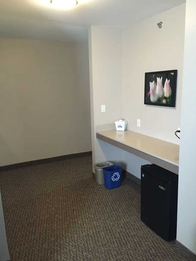 غرفة بسرير كوين، Days Inn & Suites By Wyndham Lindsay 7/7