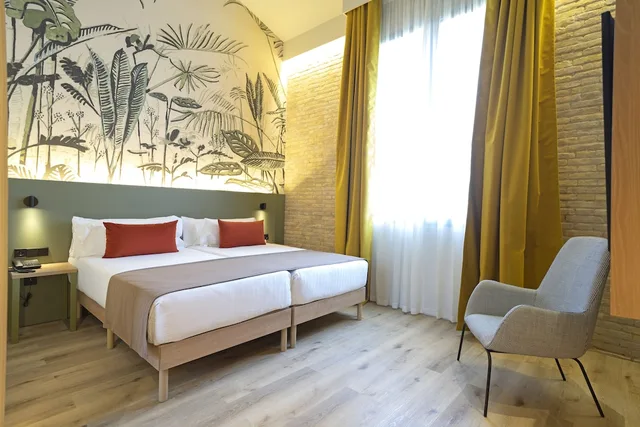 Duplex, Double Bed, Sofa, Checkin Valencia 2/5