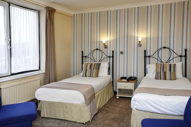 غرفة كومفورت بسريرين منفصلين، Best Western Princes Marine Hotel 3/6