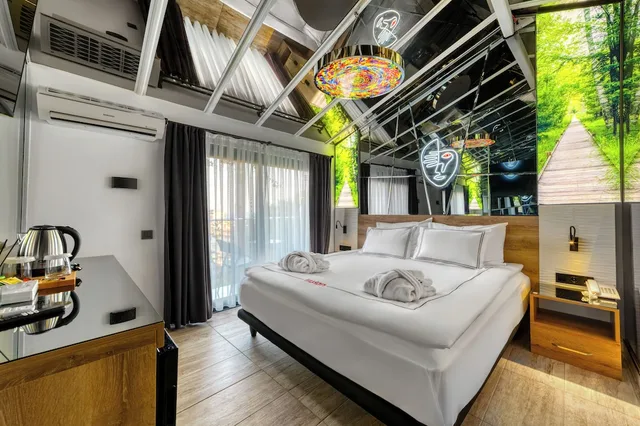 Room, Double Bed, Land View, Main Building، La Finca Hotel 1/2