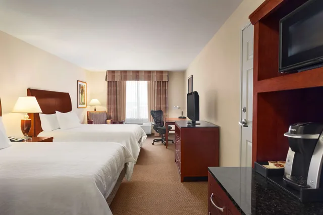 Evolution, 2 Queen Beds، Hilton Garden Inn Bartlesville 2/2
