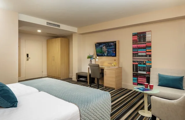غرفة كومفورت ثلاثية بسريرين منفصلين، Leonardo Hotel Hamburg Elbbruken Ex Gresham Carat Hotel 10/10