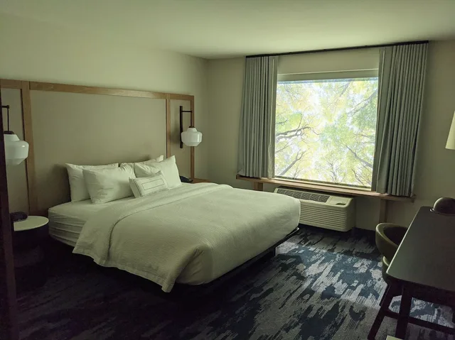 غرفة بسرير كينج، Fairfield Inn & Suites by Marriott Lincoln Crete 4/12