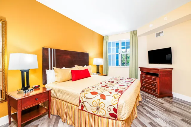 1 Bedroom, Deluxe, Suite, Double Bed, Mizner Place At Weston Town Center 1/3