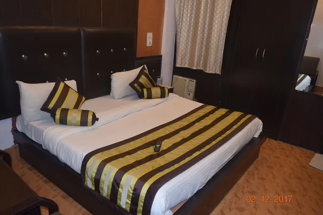 غرفة ديلوكس بسرير مزدوج للمدخنين لذوي الإعاقة، Trishul Hotel 2/4