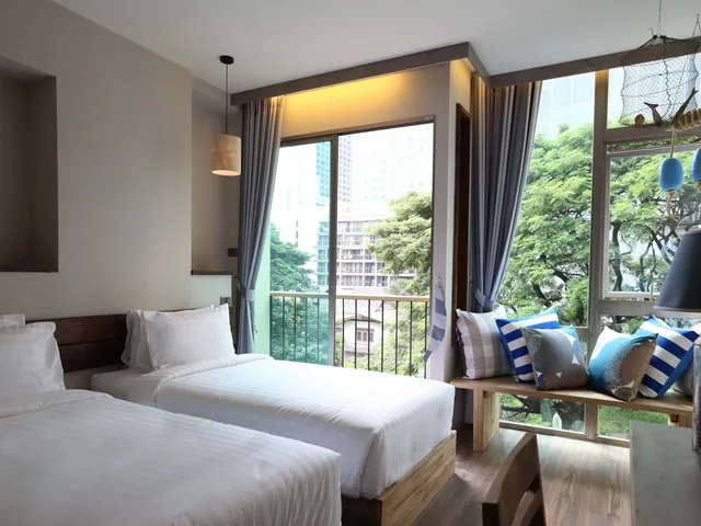 استوديو أساسي بسرير كينج، Tints of Blue Hotel 1/8