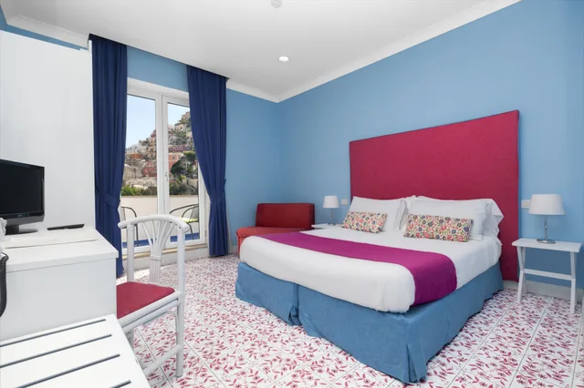 Comfort, Double or Twin Bed, Sea View, Balcony, La Bougainville 2/10