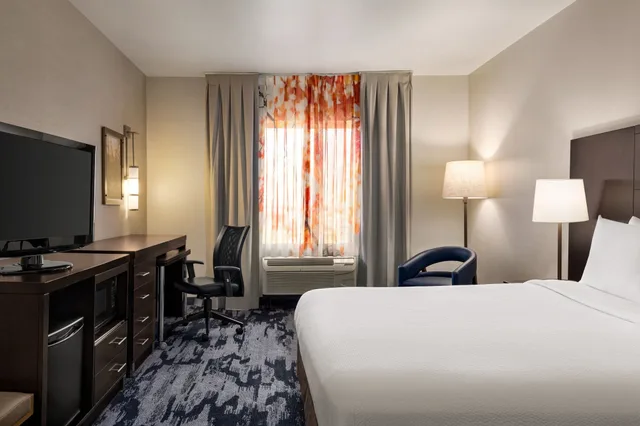 Room, King Bed, Fairfield Inn And Suites Amarillo Airport 1/8