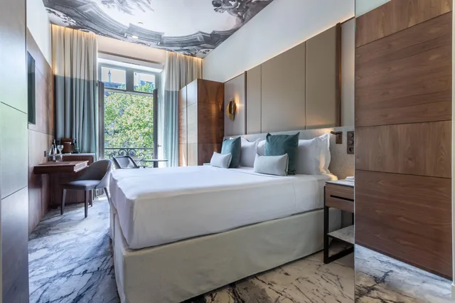Junior Suite, King Bed, Eiffel View, InterContinental Paris - Champs-Elysees Etoile 4/9