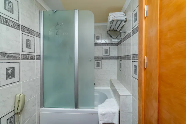 غرفة قياسية ثلاثية بسرير مزدوج مع أريكة، Armas Kaplan Paradise Hotel 3/3
