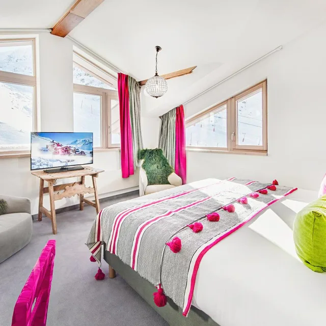 جناح بريستيج، Hôtel Pashmina 4/5